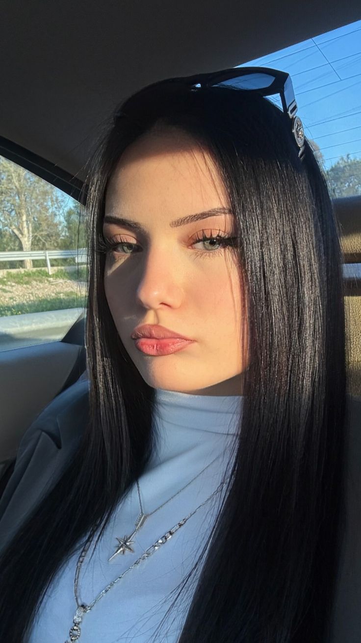 <em>Claudia G.</em>